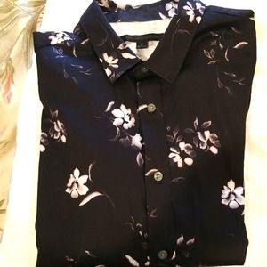 JOHN VARVATOS BLACK FLORAL BUTTON DOWN SHIRT RETAILS $249 size MEDIUM
